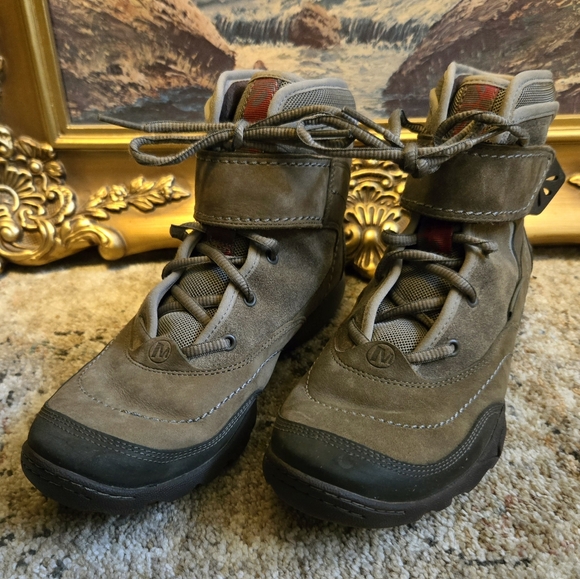 Merrell 'Boulder' Cycletread Leather Hiking Boots - Picture 7 of 10